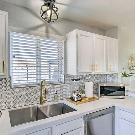 Charming Phoenix Home With Patio About 3 Miles To Dtwn! Kültér fotó