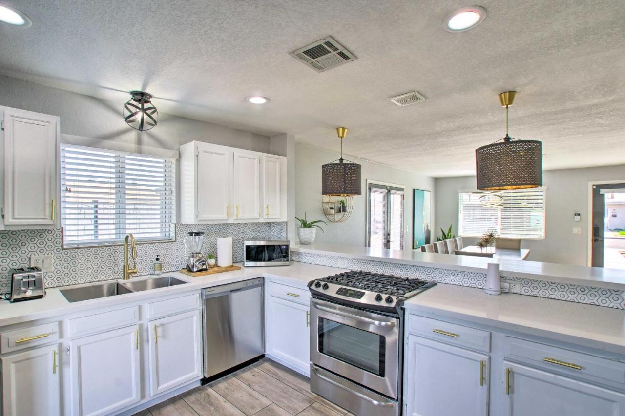 Charming Phoenix Home With Patio About 3 Miles To Dtwn! Kültér fotó