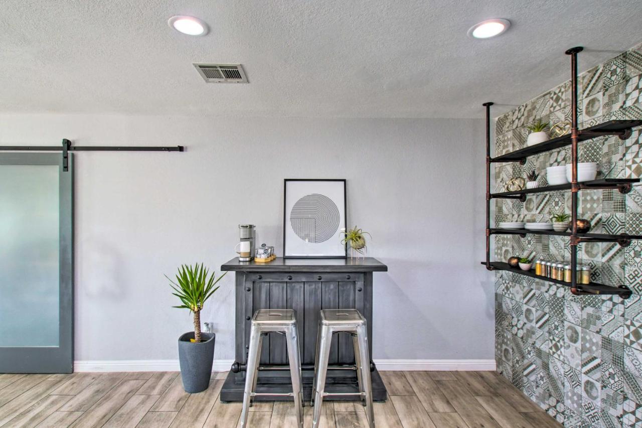 Charming Phoenix Home With Patio About 3 Miles To Dtwn! Kültér fotó