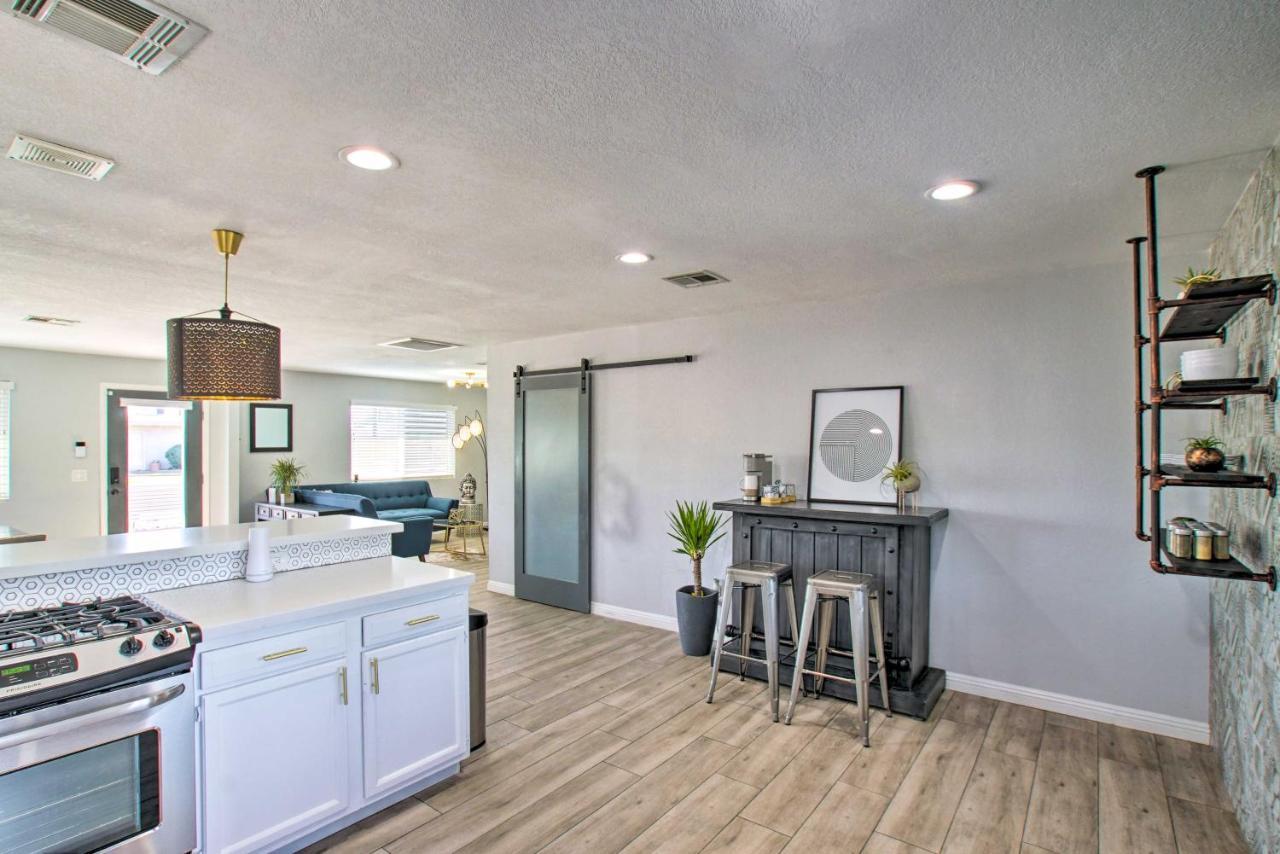 Charming Phoenix Home With Patio About 3 Miles To Dtwn! Kültér fotó